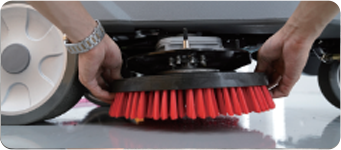 刷盤(pán)與污水箱清潔