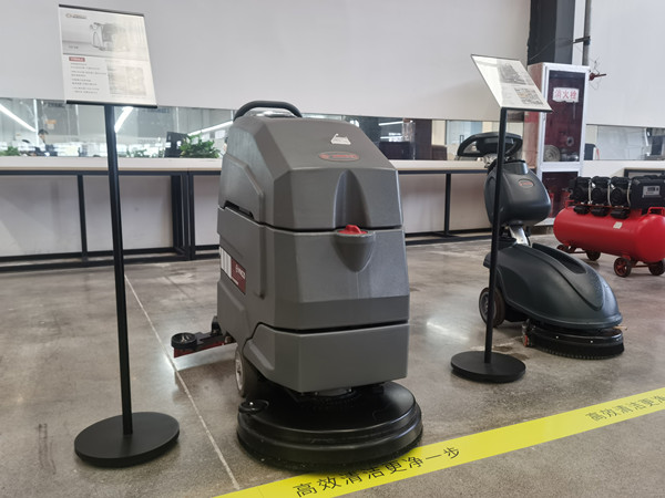 8招教會(huì)你洗地機(jī)使用小技巧 8招教會(huì)你洗地機(jī)使用小技巧