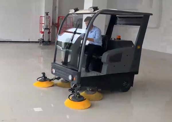 電動掃地車廠家哪家好？價格怎么樣
