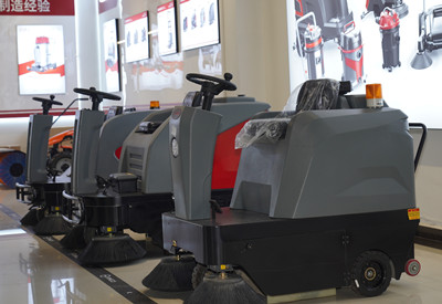 揚子掃地機(jī)廠家如何做好日常維護(hù)工作